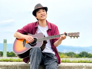 シンガーソングライター まーしー